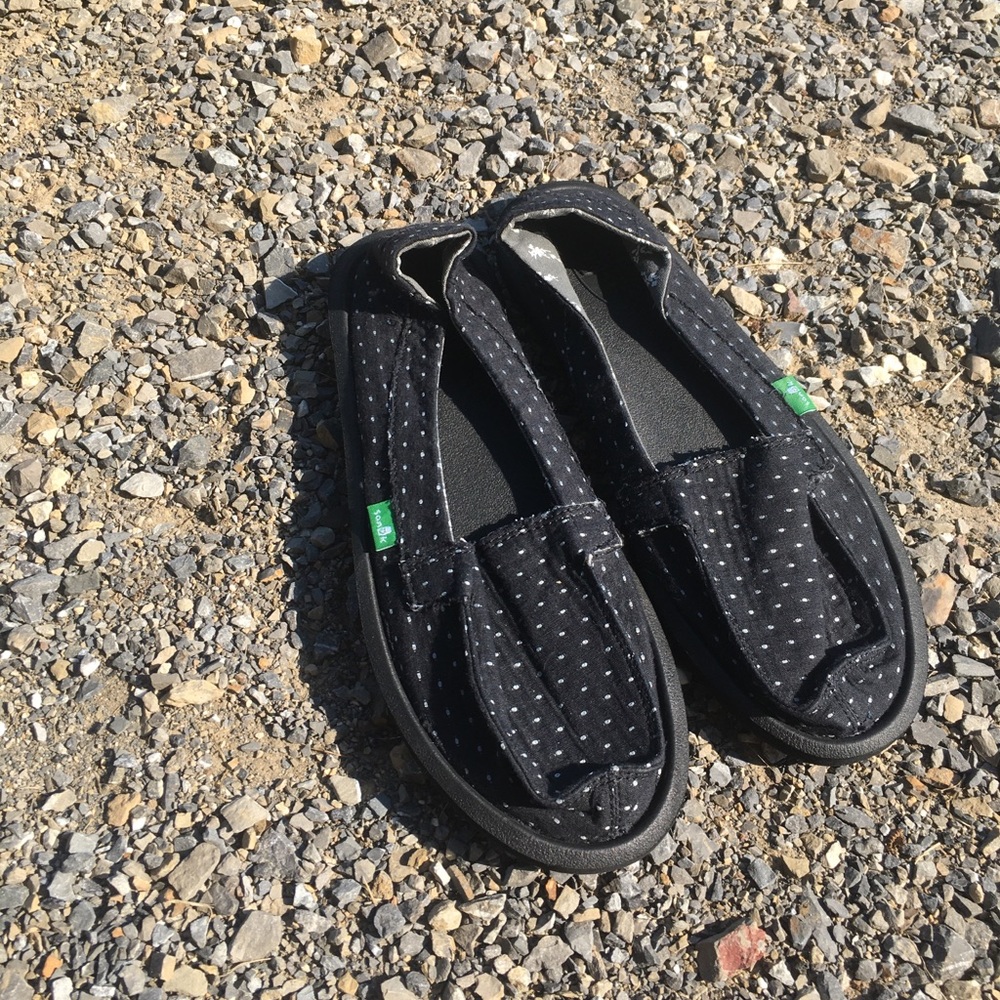 Sanuk Slip ons